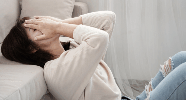 Anxiety_hands_couch Anxiety_hands_couch